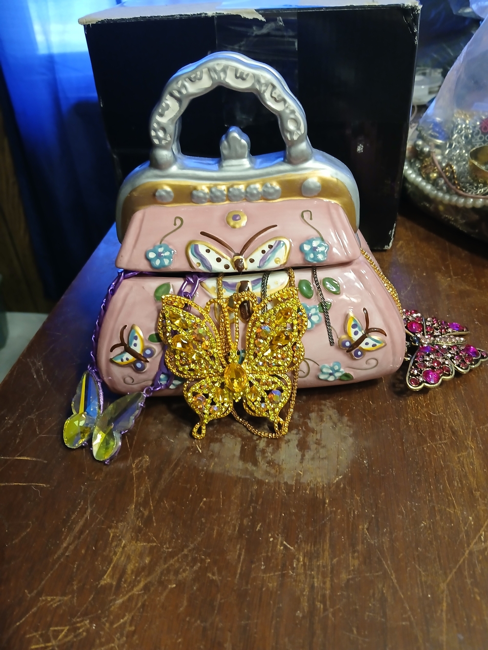 Pink Butterfly Embellished Women’s Necklace Display Purse